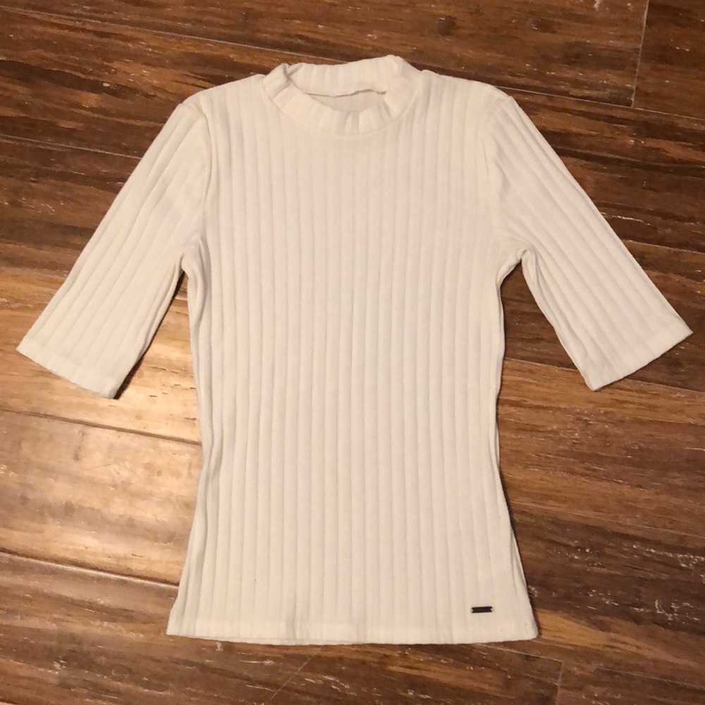 White hollister top